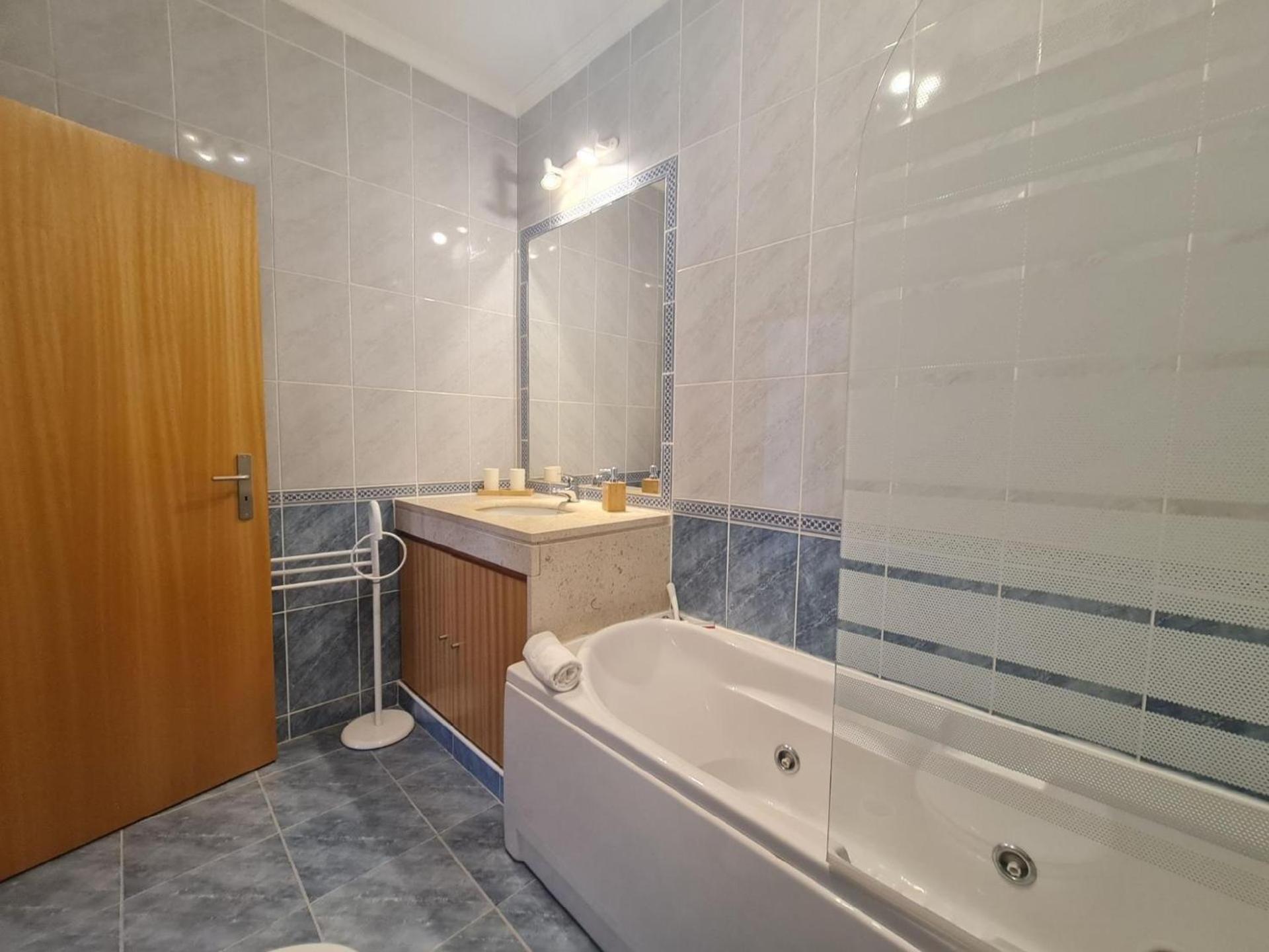 Klimatisierte Ferienwohnung, Und Stadtnah * Lagos